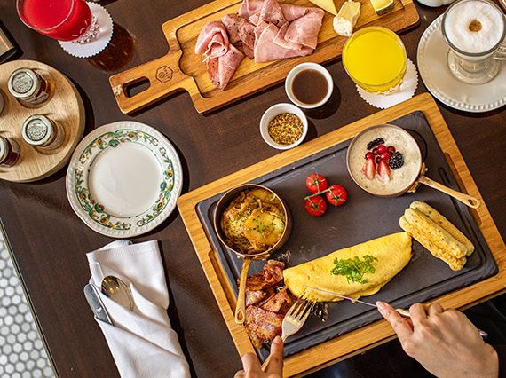 parisian breakfast